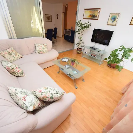 Maja Appartement *